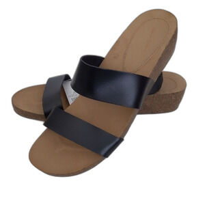 NEW Women's Universal Thread Black Faux Leather Slip On Sandals Size 11